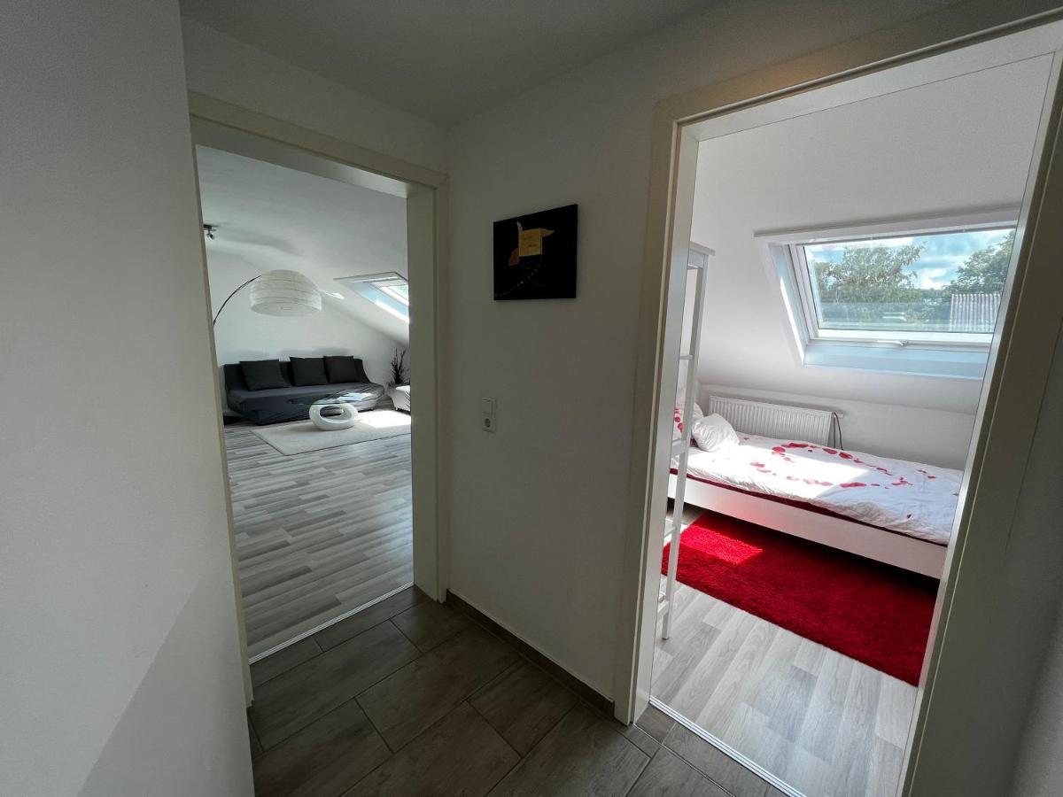 Ferienwohnung Schlueter Nussloch Bagian luar foto