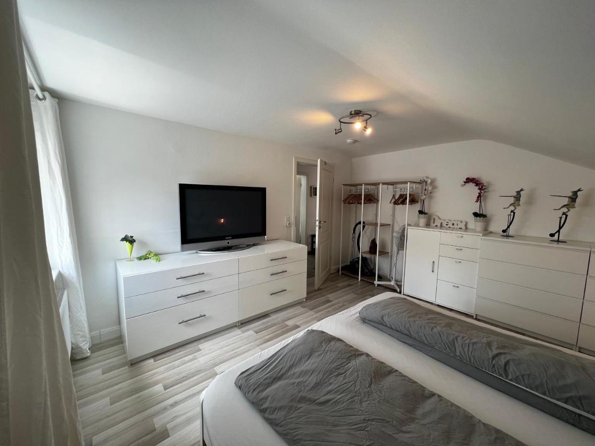 Ferienwohnung Schlueter Nussloch Bagian luar foto