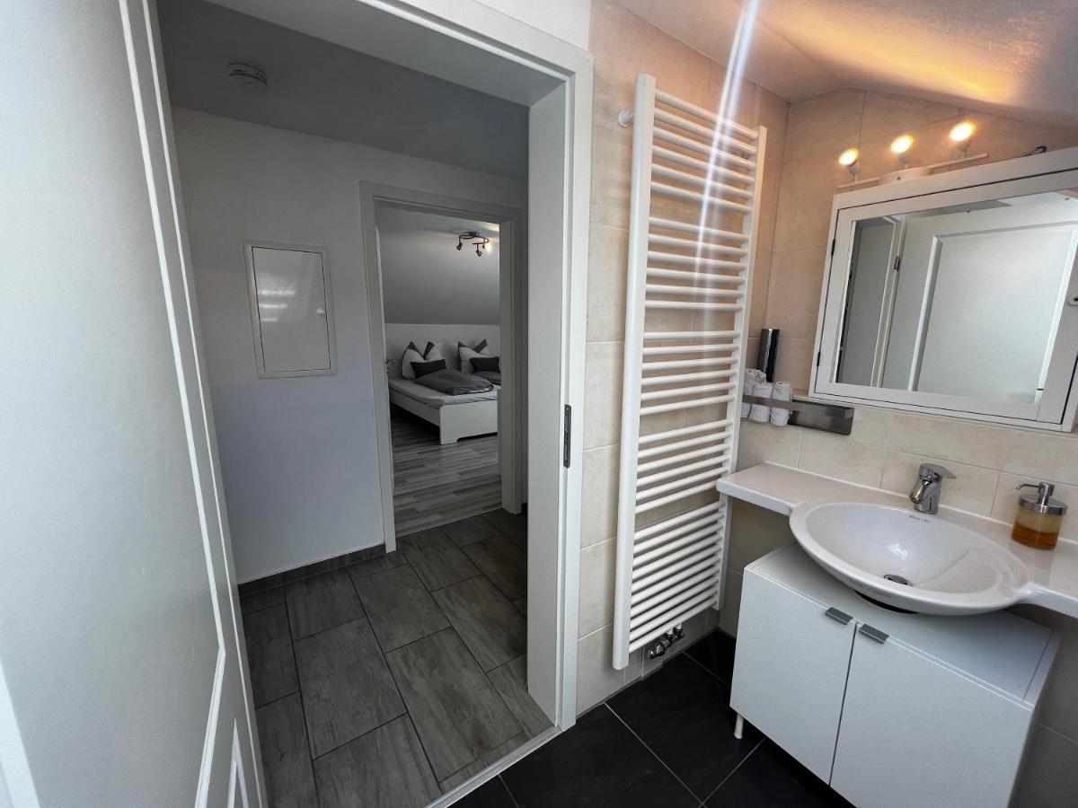 Ferienwohnung Schlueter Nussloch Bagian luar foto